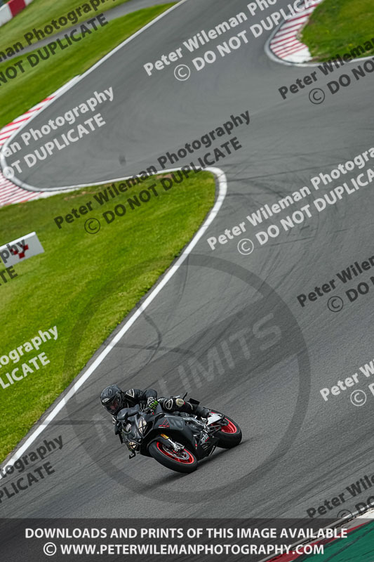 donington no limits trackday;donington park photographs;donington trackday photographs;estoril;event digital images;motorbikes;no limits;no limits trackdays;peter wileman photography;portugal;trackday;trackday digital images;trackday photos